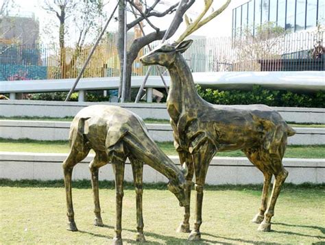 玻璃钢铸铜雕塑鹿