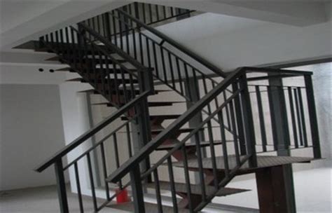 用方管焊楼梯扶手图片
