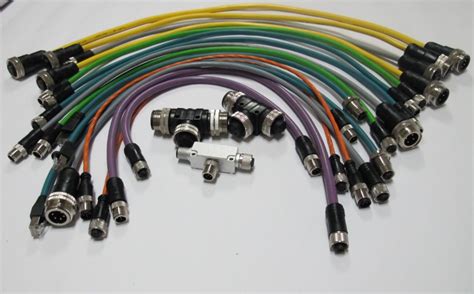 电缆电连接器标准
