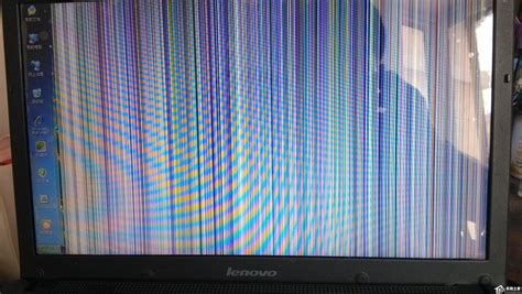 电脑屏幕变暗是什么原因