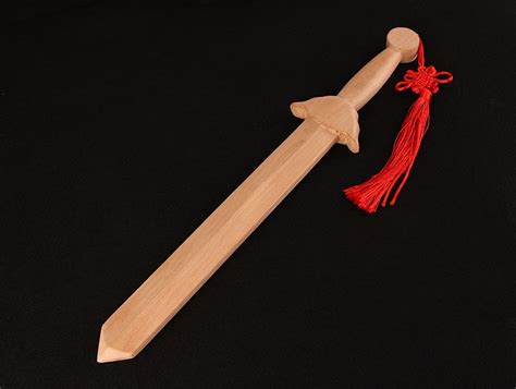 简单小桃木剑制作方法