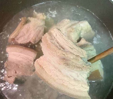 米猪肉煮熟后图片