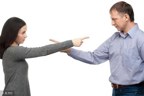 老板和老板娘吵架时员工怎么办
