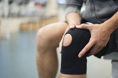 膝关节损伤恢复期戴护膝有好处吗