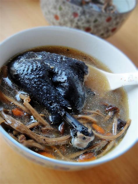 茶树菇三菌汤
