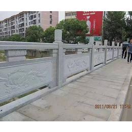 荆州玻璃钢雕塑价格