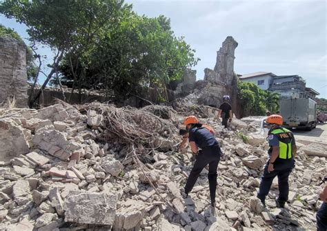 菲律宾发生7.6级地震海啸视频