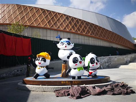 西宁熊猫雕塑厂