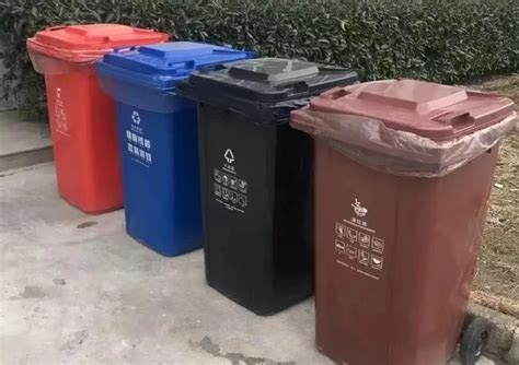 西安交大回应留学生专用垃圾桶