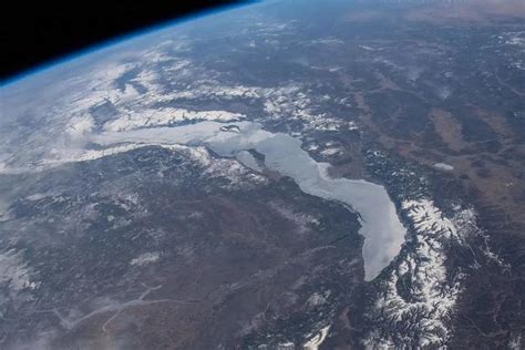 贝加尔湖的水能引到中国吗