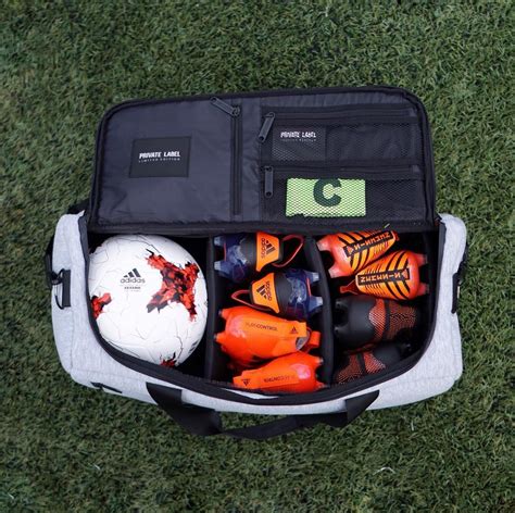 足球包里放哪些装备