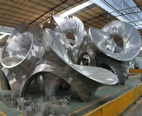 通化白钢雕塑厂家