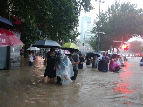 郑州二十分钟暴雨