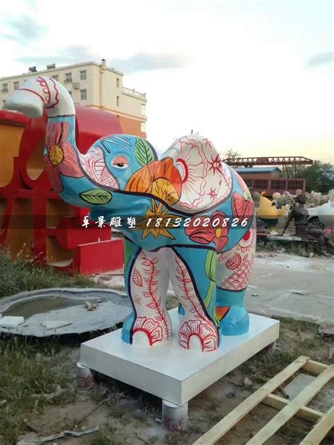 郑州价值观玻璃钢彩绘雕塑定制