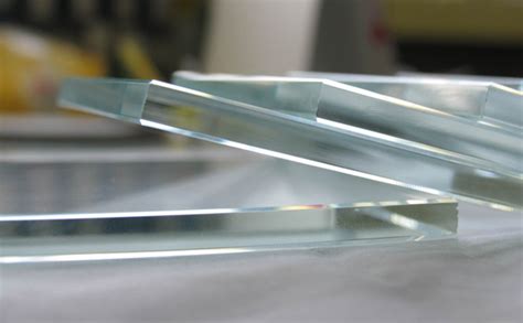 钢化玻璃制品用什么粘牢固