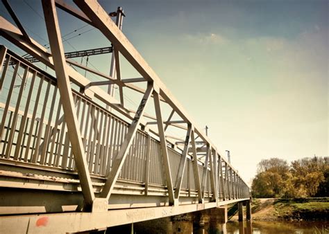 钢架桥