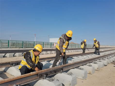 铁路建设工程铺轨施工方案