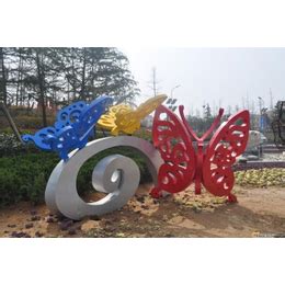 镇江玻璃钢园林雕塑厂家推广