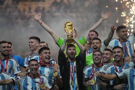 阿根廷世界杯夺冠球迷反应