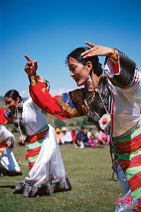 阿玛拉藏族舞