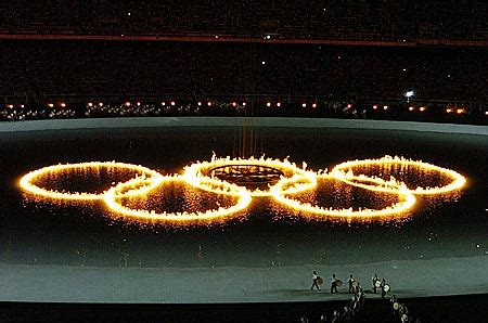 雅典奥运会开幕式火怎么燃到水里