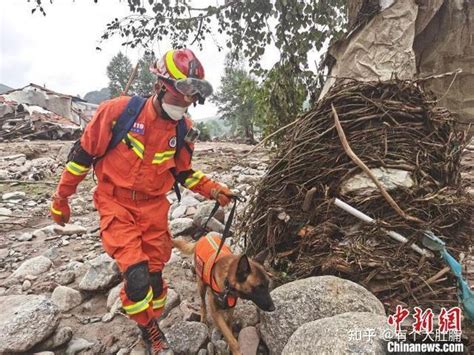 青海山洪致18人遇难