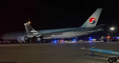 韩国客机碰撞事故视频