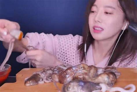 韩国直播吃八爪鱼