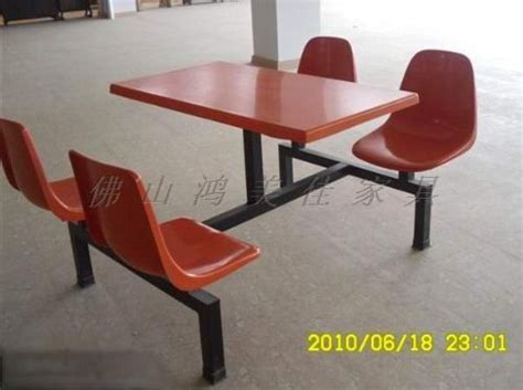 龙川县玻璃钢餐桌椅定制