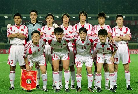 2002世界杯中国队全家福照片