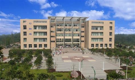 2022年乐山师范学院排名