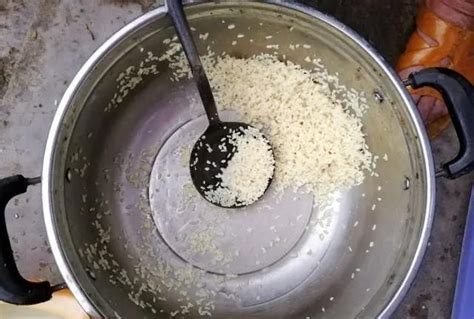 5斤粽米放多少碱