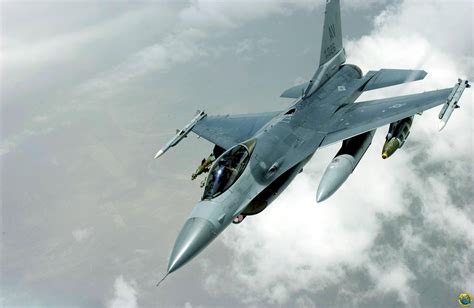 f16战斗机进入乌克兰